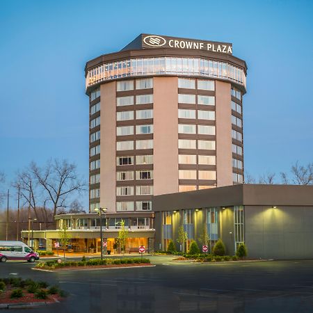 Crowne Plaza Saddle Brook By Ihg Hotel Exterior photo