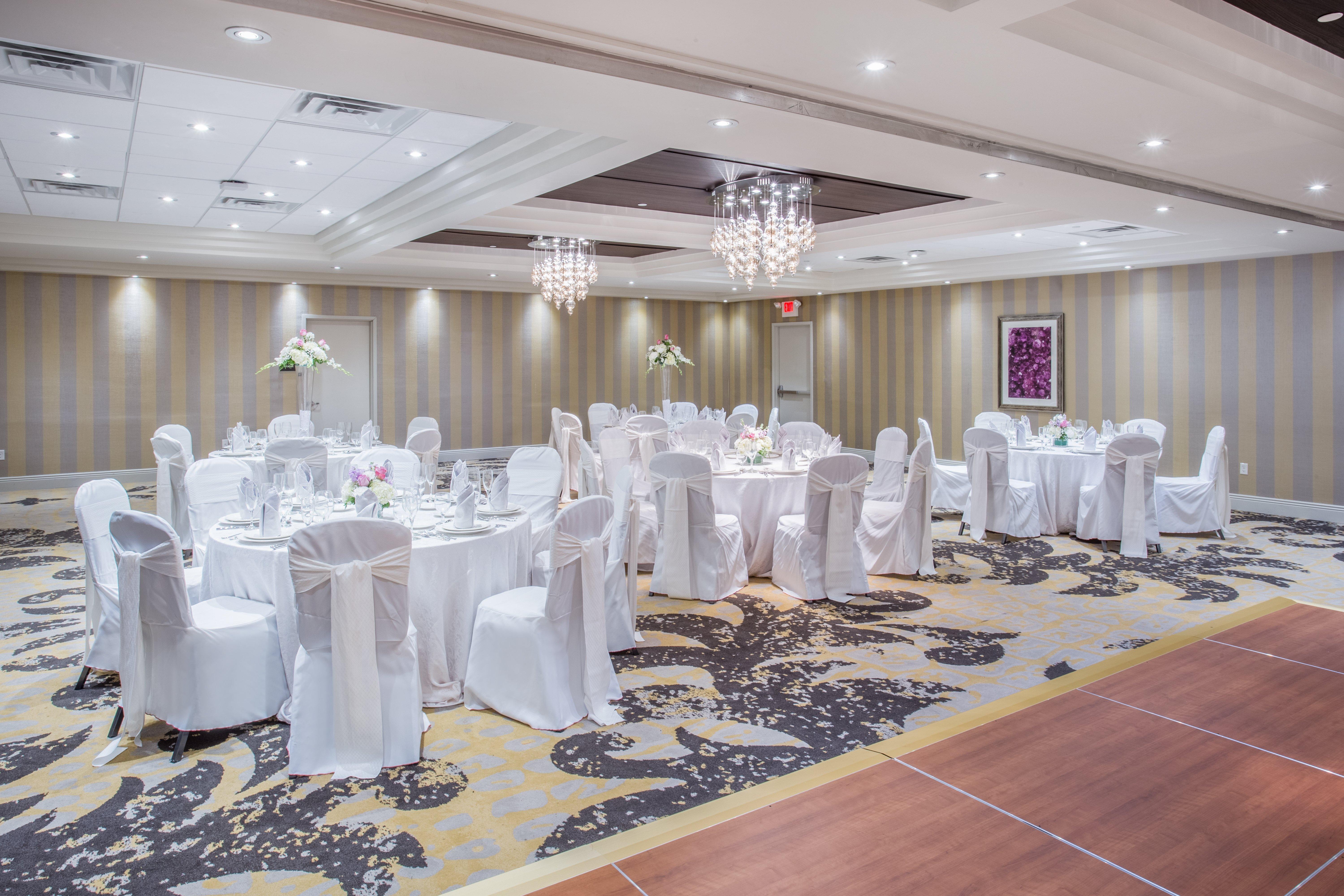 Crowne Plaza Saddle Brook By Ihg Hotel Exterior photo