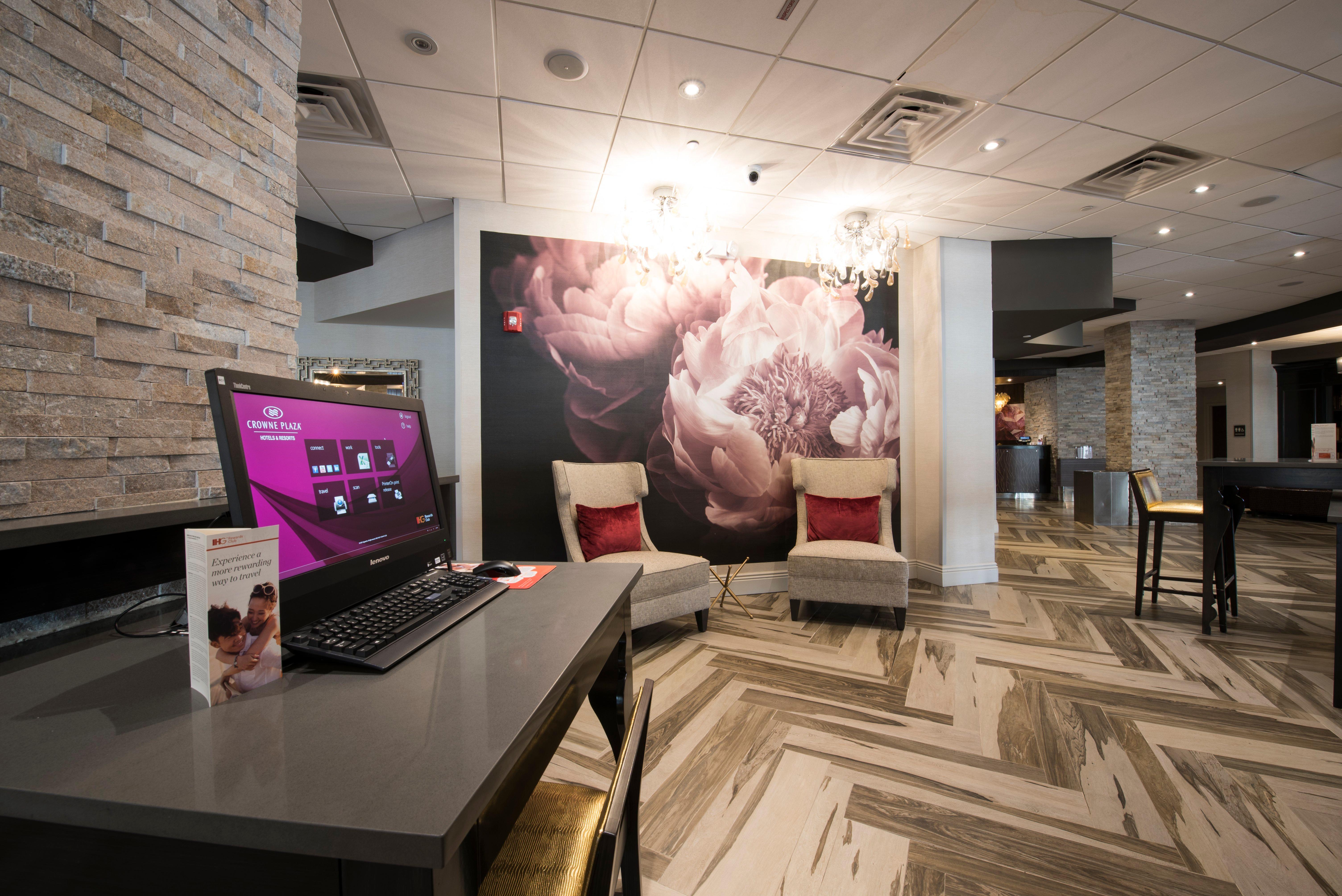 Crowne Plaza Saddle Brook By Ihg Hotel Exterior photo