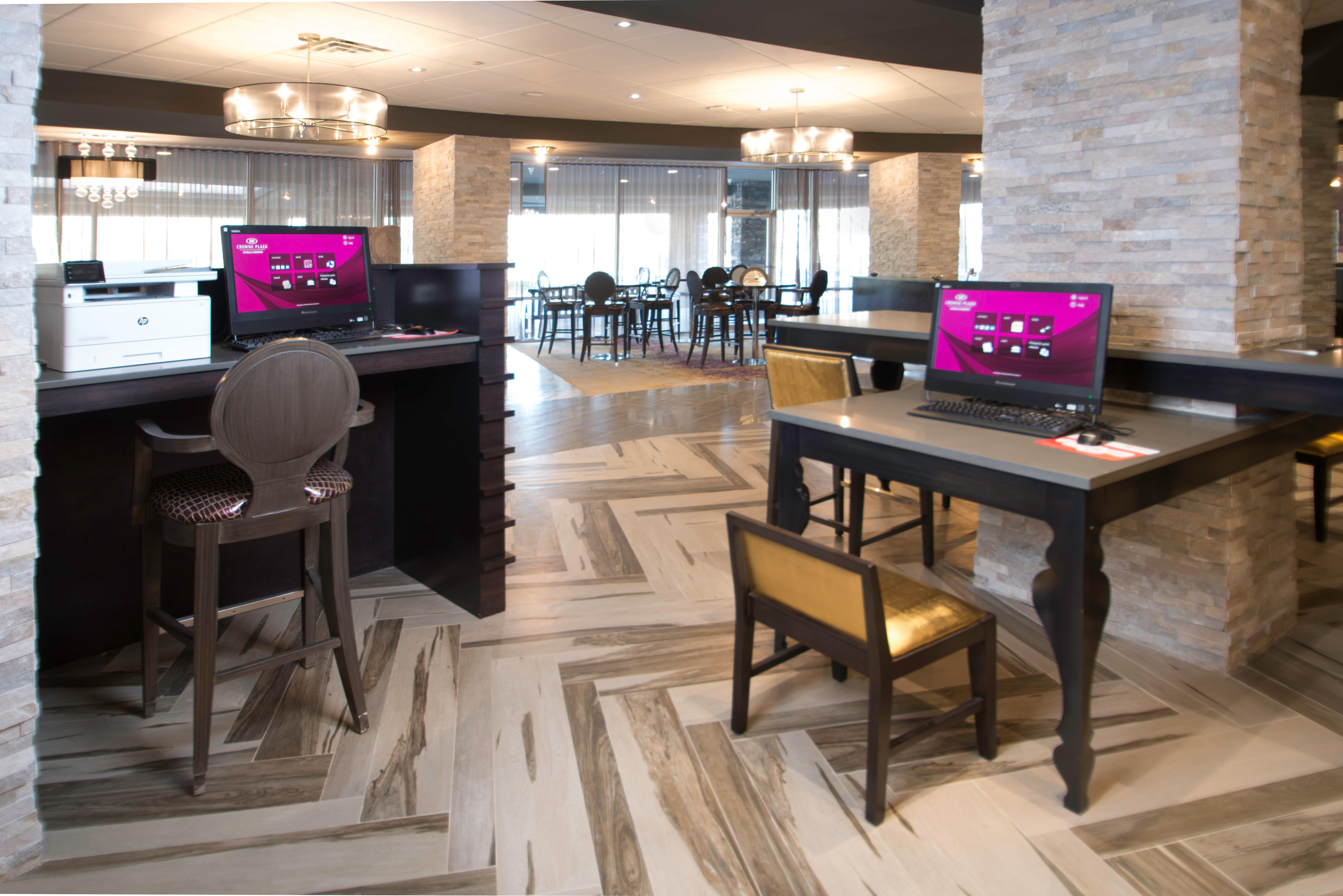Crowne Plaza Saddle Brook By Ihg Hotel Exterior photo