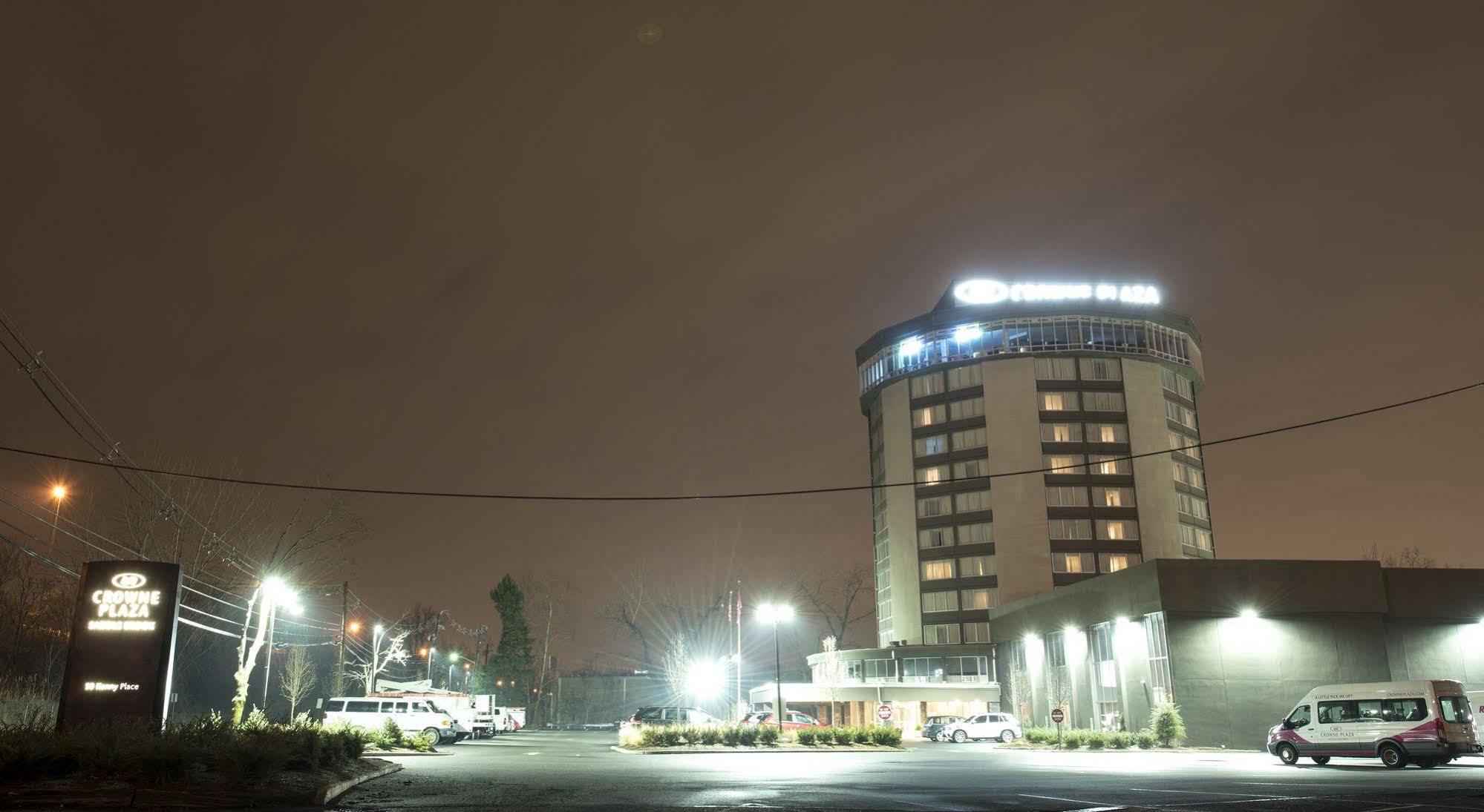 Crowne Plaza Saddle Brook By Ihg Hotel Exterior photo